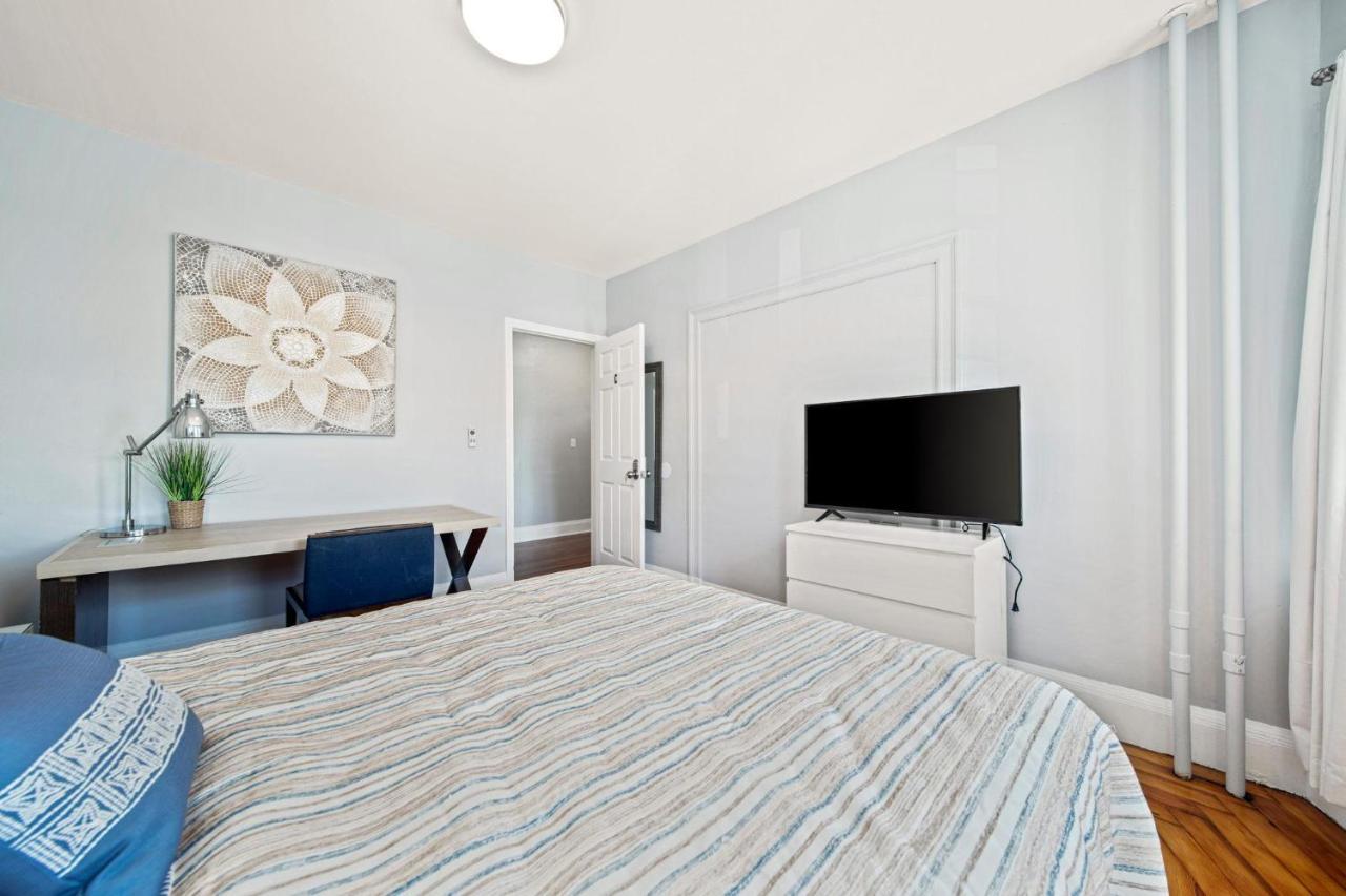 Cozy Up In 5Br Apt Near Charming Oak Square Boston Kültér fotó